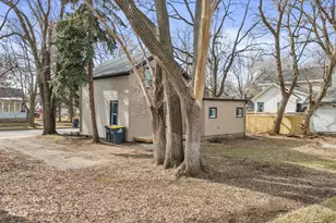 213 Maria St, Waukesha, WI 53188 - Photo 38