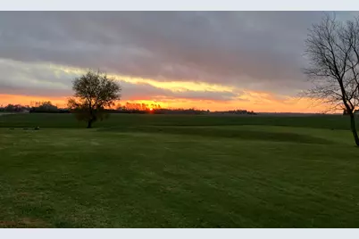 9207  Middle Rd, Manitowoc Rapids, WI 54220 - Photo 24