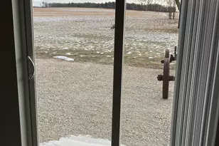 9207 Middle Rd, Manitowoc Rapids, WI 54220 - Photo 14