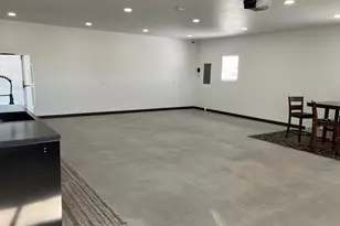 9207 Middle Rd, Manitowoc Rapids, WI 54220 - Photo 10