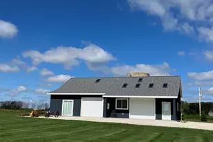 9207 Middle Rd, Manitowoc Rapids, WI 54220 - Photo 2