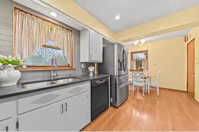 2235 N 83rd St, Wauwatosa, WI 53213 - Photo 14