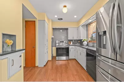 2235 N 83rd St, Wauwatosa, WI 53213 - Photo 12