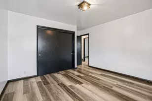 8610 W Potomac Ave, Milwaukee, WI 53225 - Photo 10