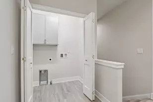 405 Falcon Ridge Dr, Burlington, WI 53105 - Photo 12