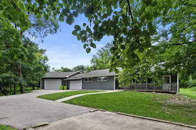 32 S Walworth Ave, Williams Bay, WI 53191 - Photo 4