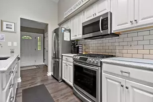 32 S Walworth Ave, Williams Bay, WI 53191 - Photo 12