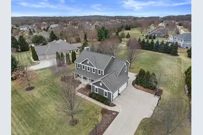 W285N7383  Bark River Rd, Hartland, WI 53029 - Photo 4