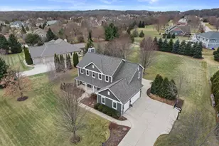 W285N7383 Bark River Rd, Hartland, WI 53029 - Photo 4