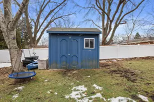 4309 Canterbury Ln, Racine, WI 53403 - Photo 38