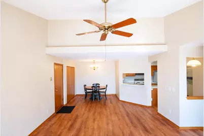 112 E Freistadt Rd #H, Thiensville, WI 53092 - Photo 4