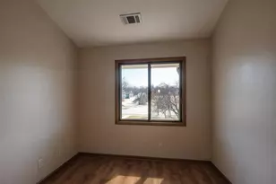 112 E Freistadt Rd, Thiensville, WI 53092 - Photo 6