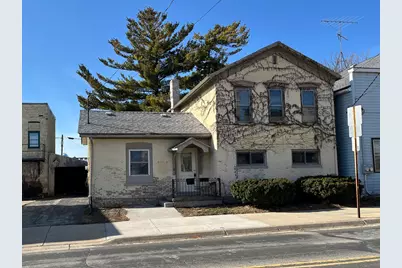 212 N 4th St, Watertown, WI 53094 - Photo 1