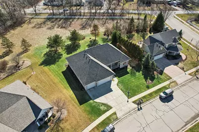 987  Prairieview Cir, Oconomowoc, WI 53066 - Photo 44