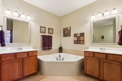 987  Prairieview Cir, Oconomowoc, WI 53066 - Photo 20