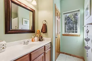 987 Prairieview Cir, Oconomowoc, WI 53066 - Photo 26