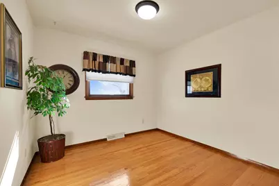 2604 E Birchwood Ave, Cudahy, WI 53110 - Photo 8