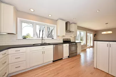 11260 N River Rd, Mequon, WI 53092 - Photo 2