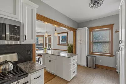 1714 E Kane Pl #L, Milwaukee, WI 53202 - Photo 16