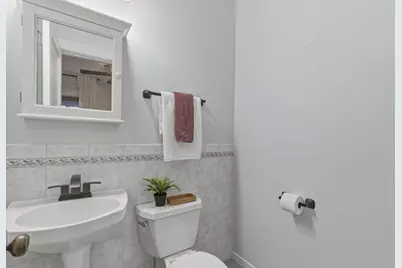 1714 E Kane Pl #L, Milwaukee, WI 53202 - Photo 20