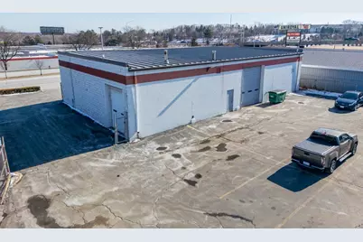 4737 S 108th St, Greenfield, WI 53228 - Photo 16