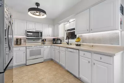 1125 N Claremont Dr, Janesville, WI 53545 - Photo 8