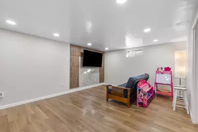 1125 N Claremont Dr, Janesville, WI 53545 - Photo 20