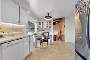 1125 N Claremont Dr, Janesville, WI 53545 - Photo 10