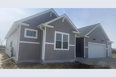 622  Champions Ct, Jefferson, WI 53549 - Photo 1