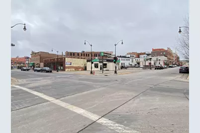 227  3rd St, La Crosse, WI 54601 - Photo 8