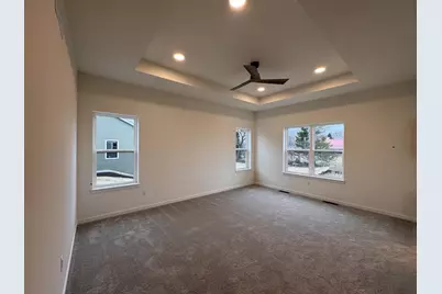 W149N11976  Red Holly Dr, Germantown, WI 53022 - Photo 8