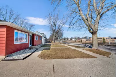 2885 S 102nd St, West Allis, WI 53227 - Photo 20