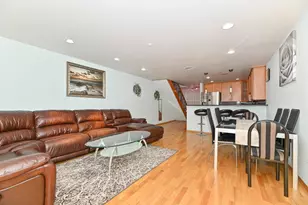 4117 W Rivers Edge Cir, Brown Deer, WI 53209 - Photo 8