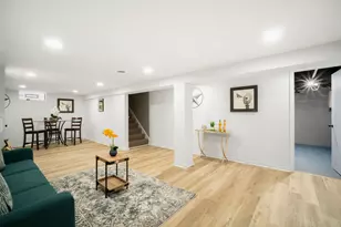 1137 S 107th St, West Allis, WI 53214 - Photo 16