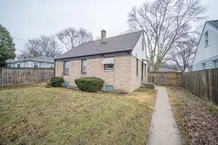 1137 S 107th St, West Allis, WI 53214 - Photo 18