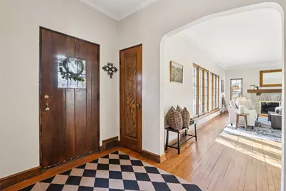 858 E Glen Ave, Whitefish Bay, WI 53217 - Photo 2