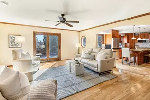 12044 N Maryhill Ct, Mequon, WI 53092 - Photo 4