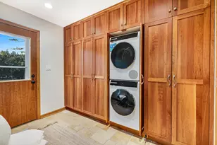 12044 N Maryhill Ct, Mequon, WI 53092 - Photo 10