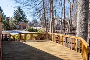 630 Park Cir, Elm Grove, WI 53122 - Photo 10