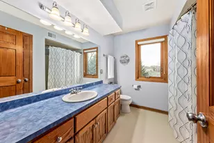 W239S6002 Chinook Ct, Waukesha, WI 53189 - Photo 24