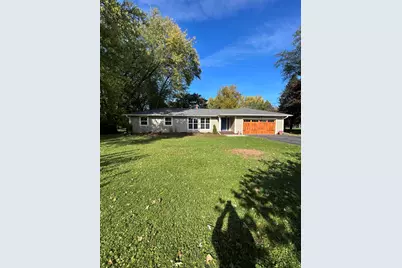 N35W28682  Old North Shore Dr, Delafield, WI 53072 - Photo 1