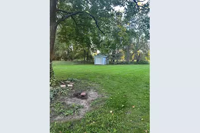 N35W28682  Old North Shore Dr, Delafield, WI 53072 - Photo 8