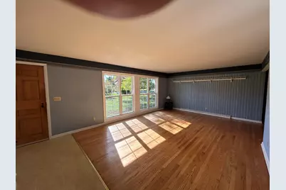 N35W28682  Old North Shore Dr, Delafield, WI 53072 - Photo 12