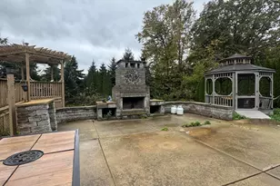 3231 E Lindy Ln, Oak Creek, WI 53154 - Photo 46