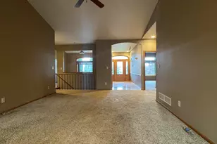 3231 E Lindy Ln, Oak Creek, WI 53154 - Photo 14