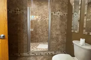 3231 E Lindy Ln, Oak Creek, WI 53154 - Photo 28