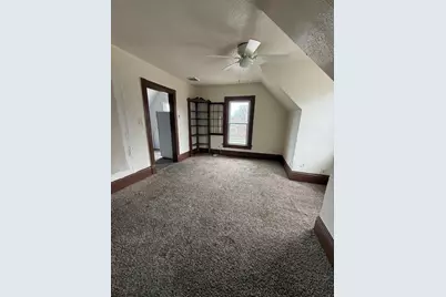 223 N Memorial Dr, Racine, WI 53404 - Photo 4