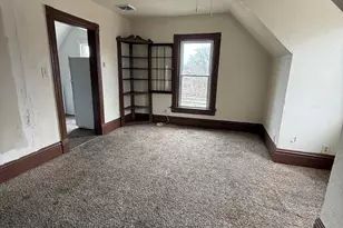 223 N Memorial Dr, Racine, WI 53404 - Photo 4