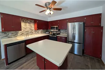 719  Lynne Dr, Waukesha, WI 53186 - Photo 4