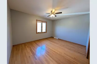 719  Lynne Dr, Waukesha, WI 53186 - Photo 24